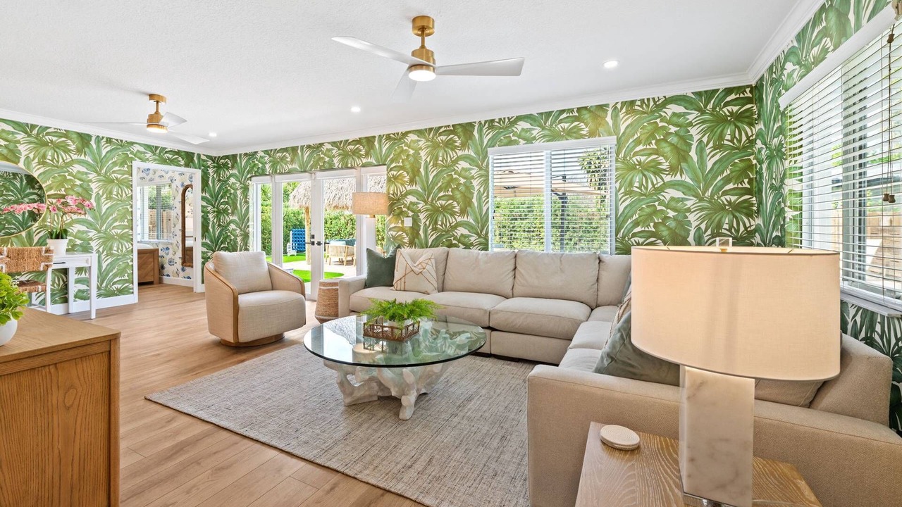 Photo of Livingroom in Central Fort Lauderdale