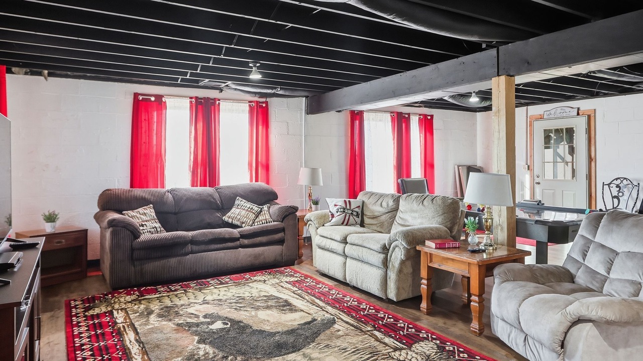 Photo of Livingroom in Mountain Base