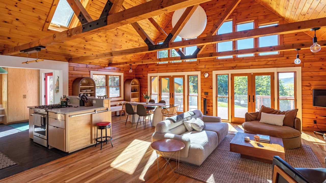 Photo of Livingroom in Schoharie