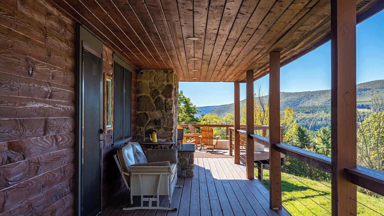Photo of Patio Balcony in Schoharie