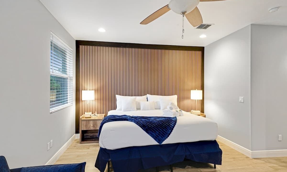 Photo of Bedroom in South Middle River