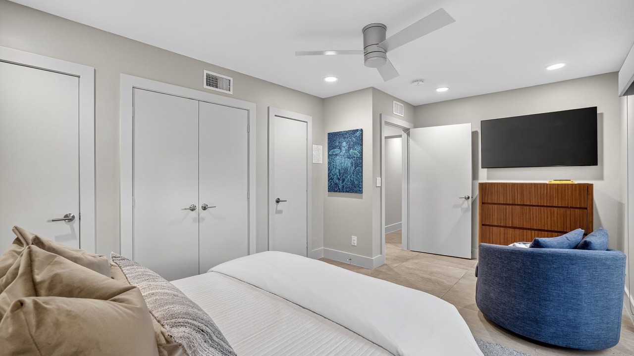 Photo of Bedroom in Harbour Inlet