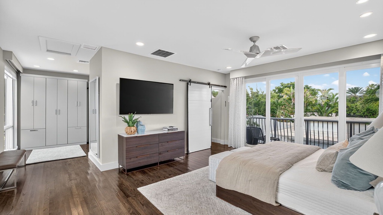 Photo of Bedroom in Harbour Inlet