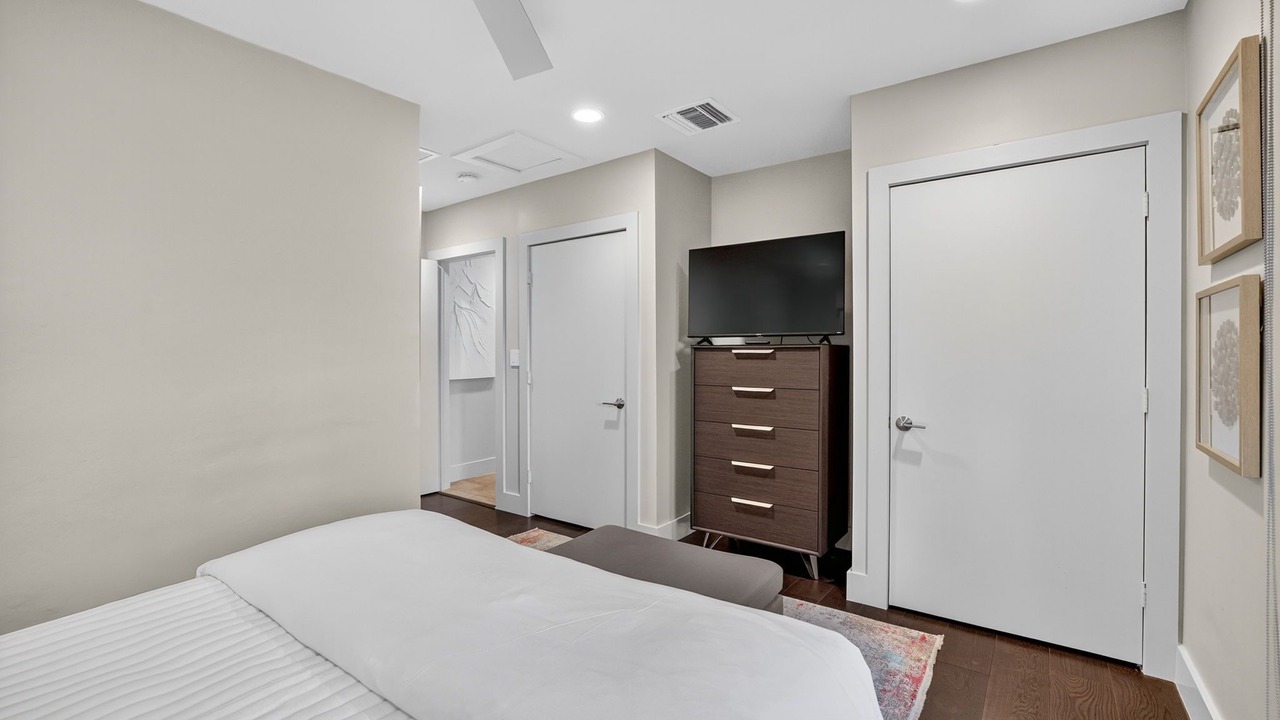 Photo of Bedroom in Harbour Inlet