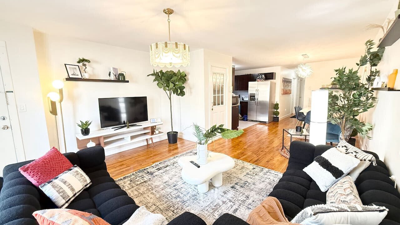 Photo of Livingroom in The Heights