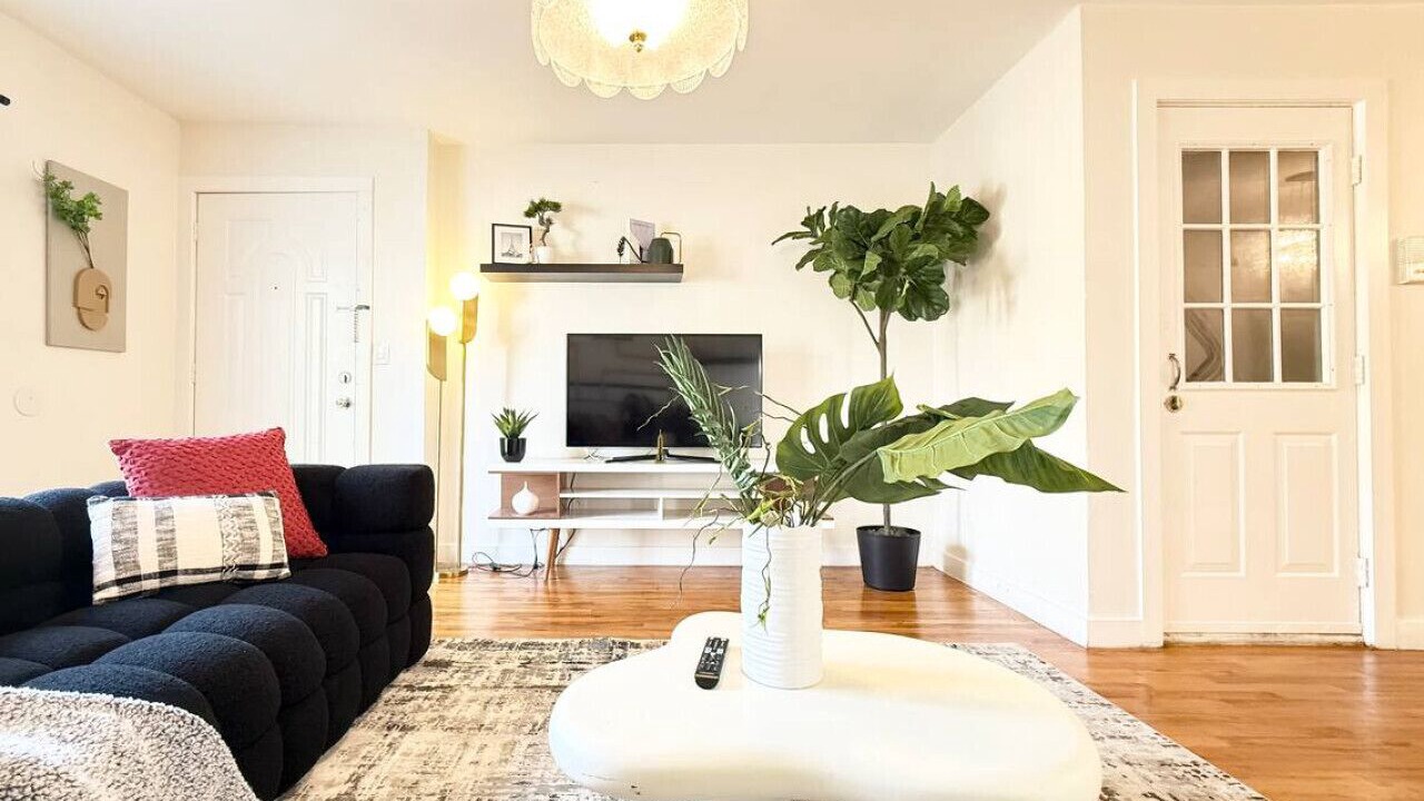 Photo of Livingroom in The Heights