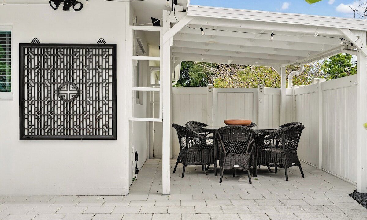 Photo of Outdoor in Tropic Palms