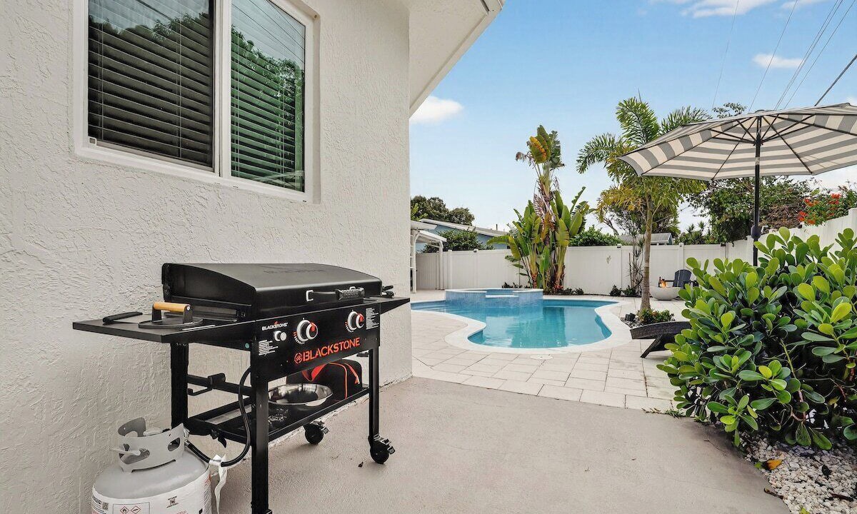 Photo of Patio Balcony in Tropic Palms