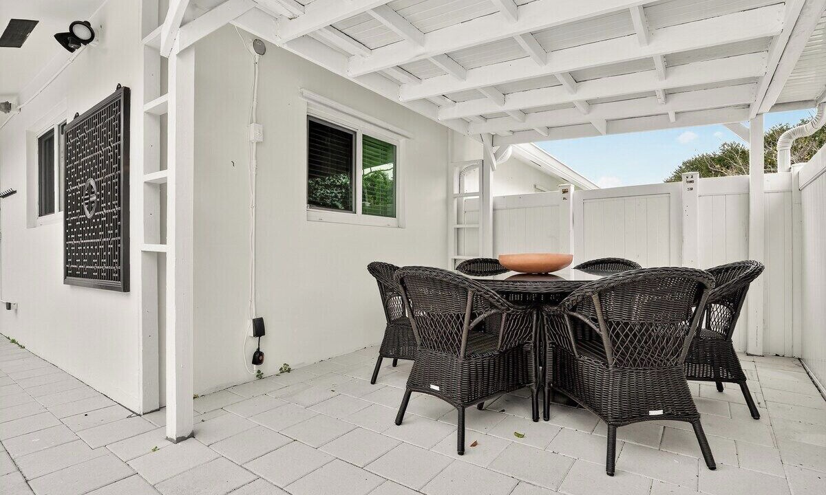Photo of Outdoor in Tropic Palms