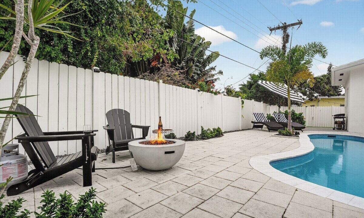 Photo of Outdoor in Tropic Palms