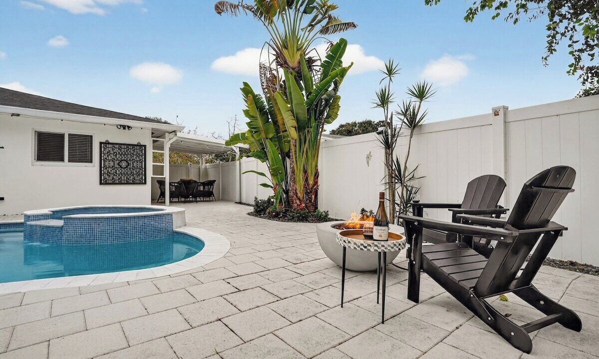 Photo of Outdoor in Tropic Palms