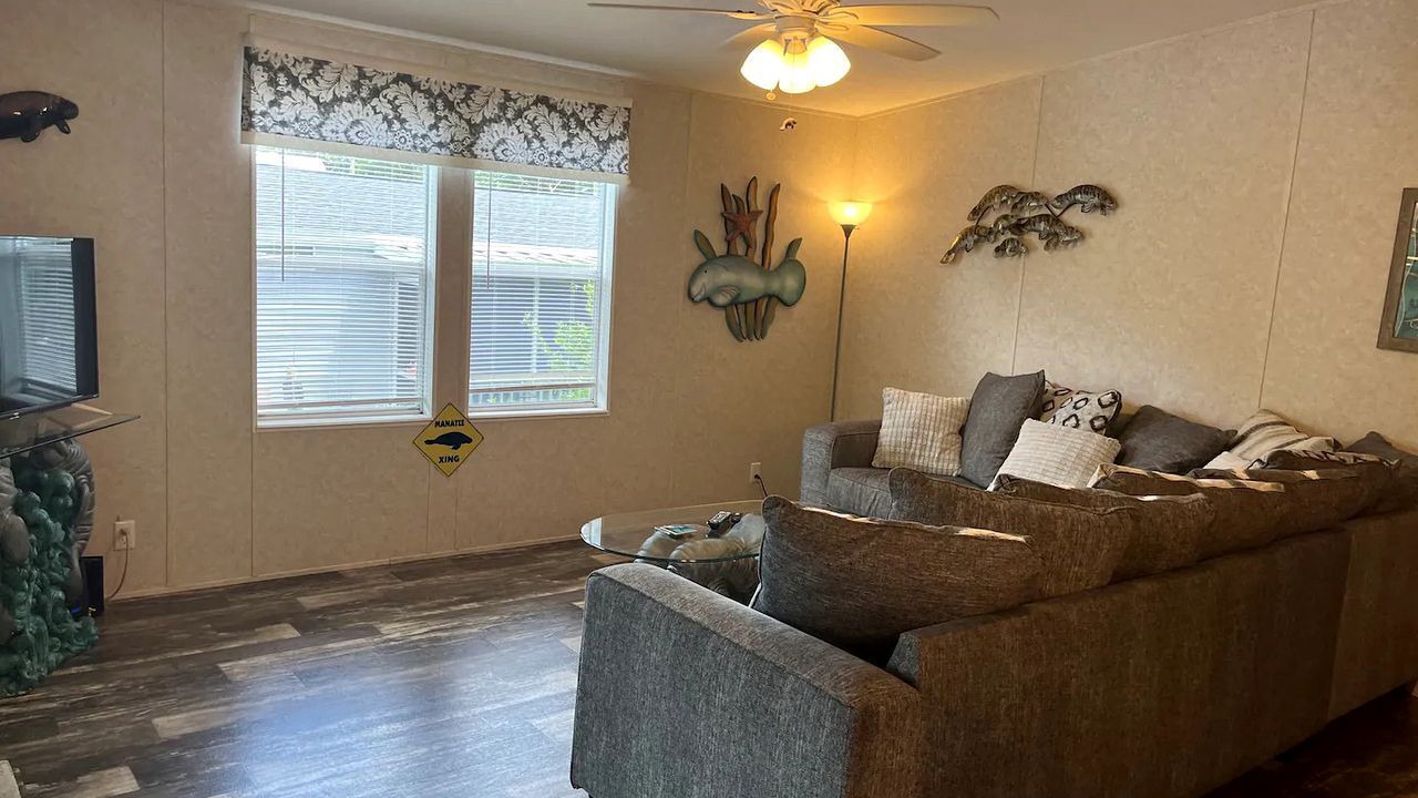 Photo of Livingroom in Survey Creek