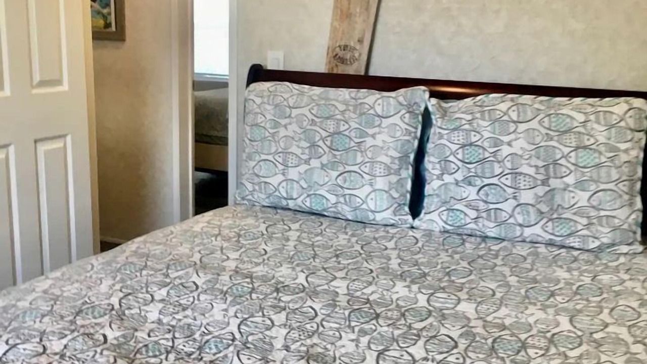 Photo of Bedroom in Survey Creek