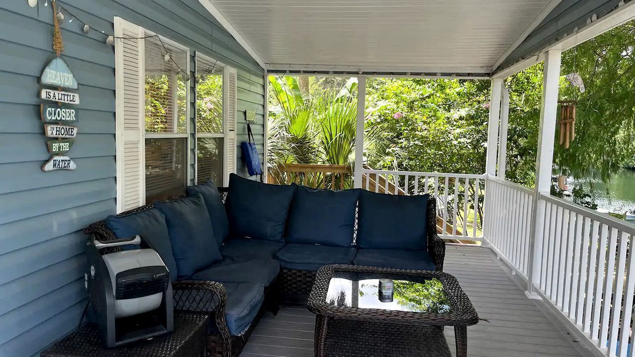 Photo of Patio Balcony in Survey Creek