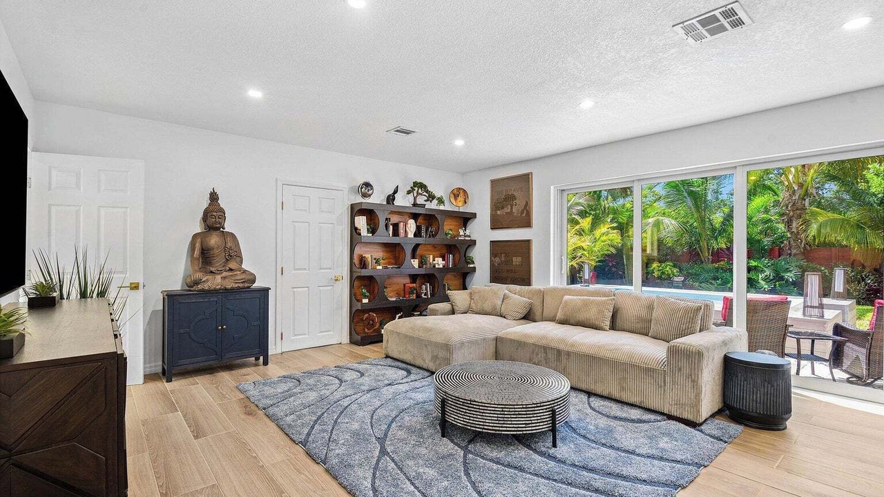 Photo of Livingroom in Coral Brook