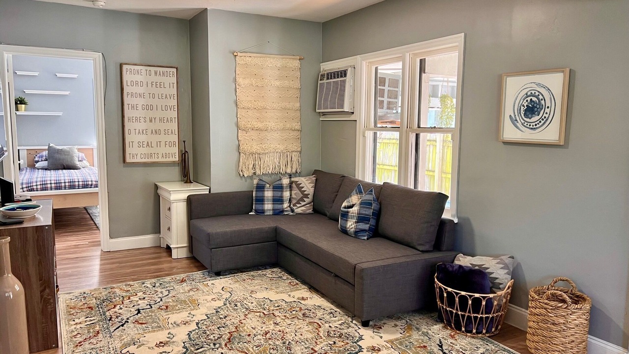 Photo of Livingroom in Riverside Park