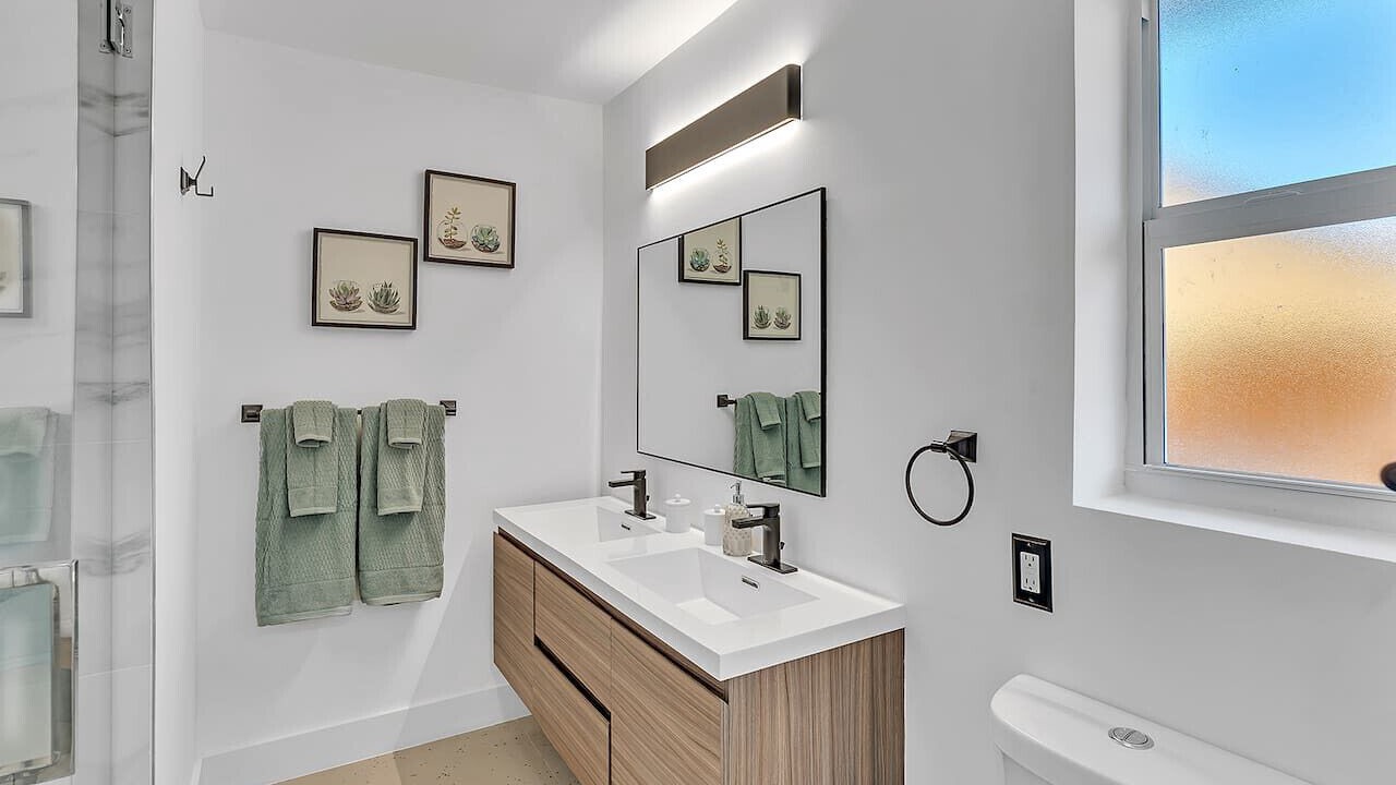 Photo of Bathroom in Coral Ridge Isles