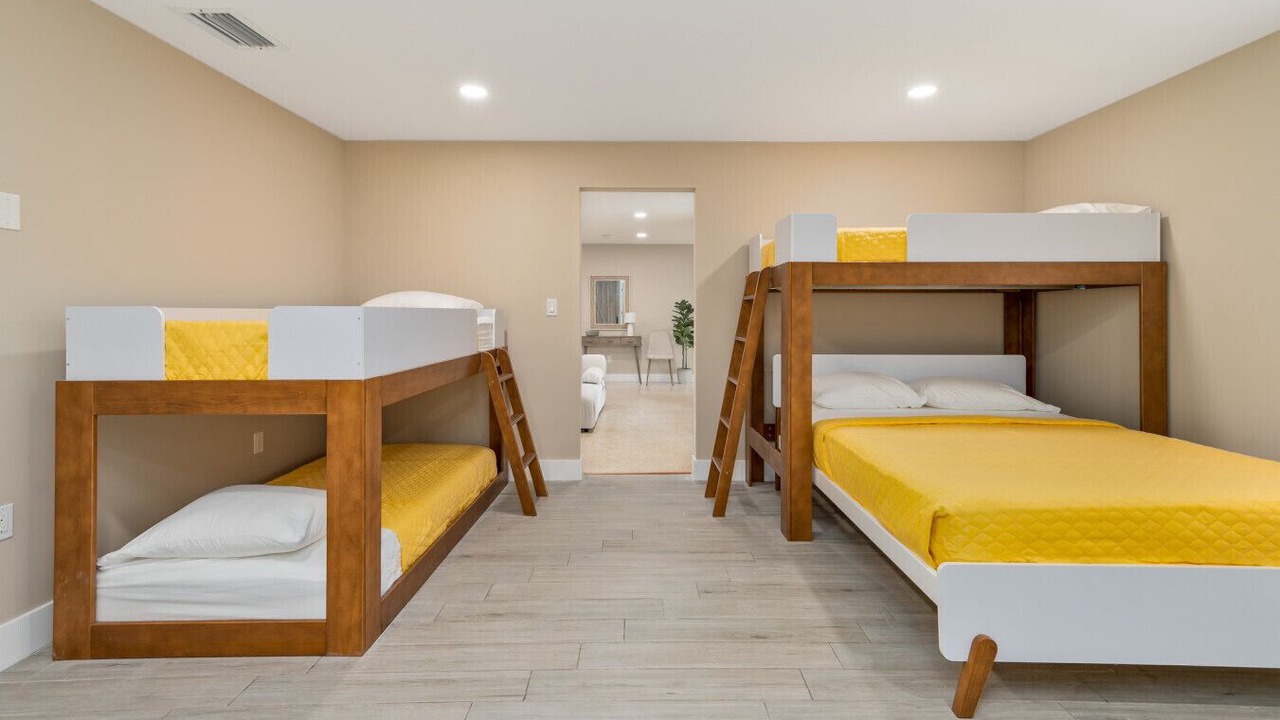 Photo of Bedroom in Golden Glades