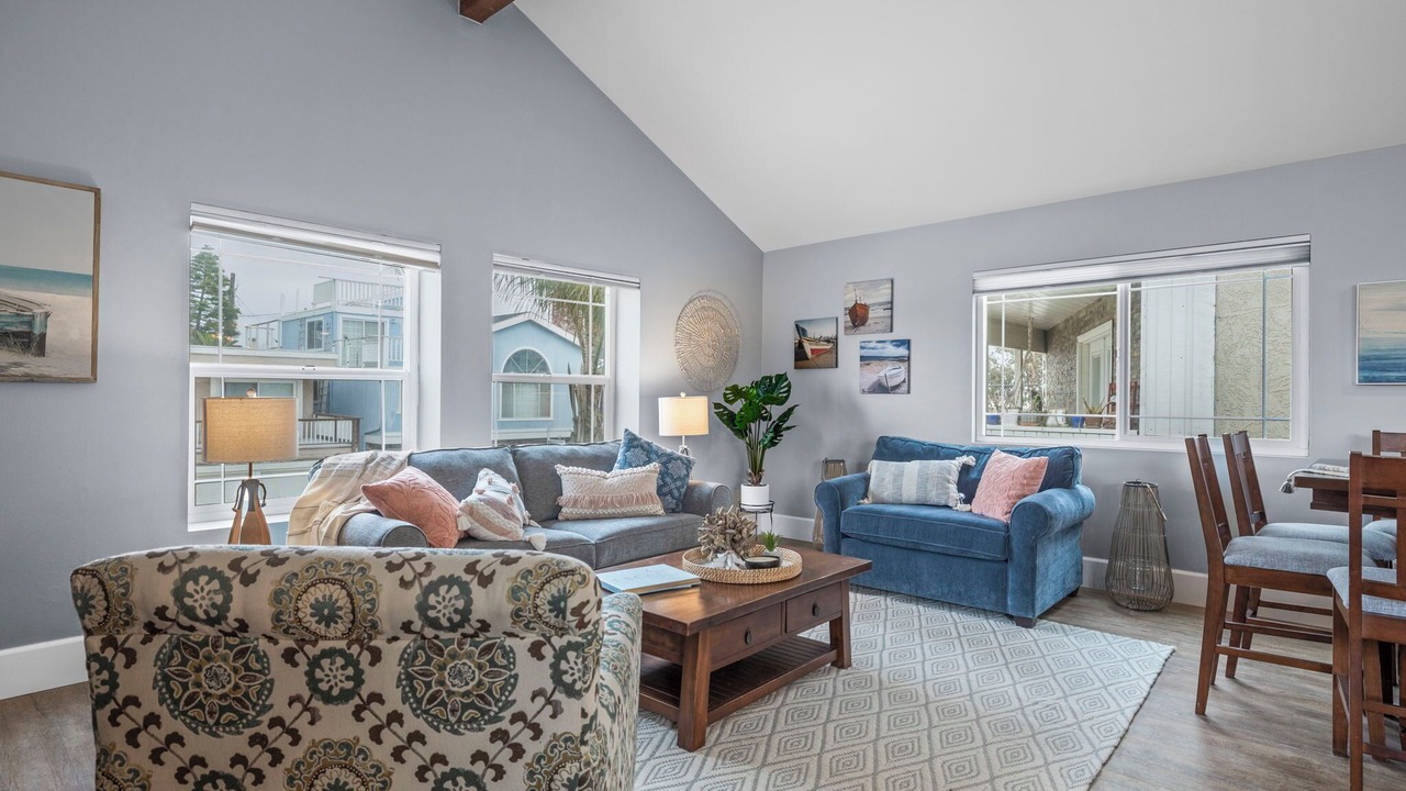 Photo of Livingroom in Hollywood