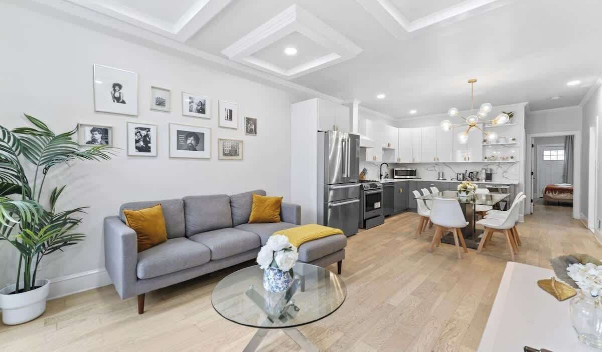 Photo of Livingroom in McGinley Square