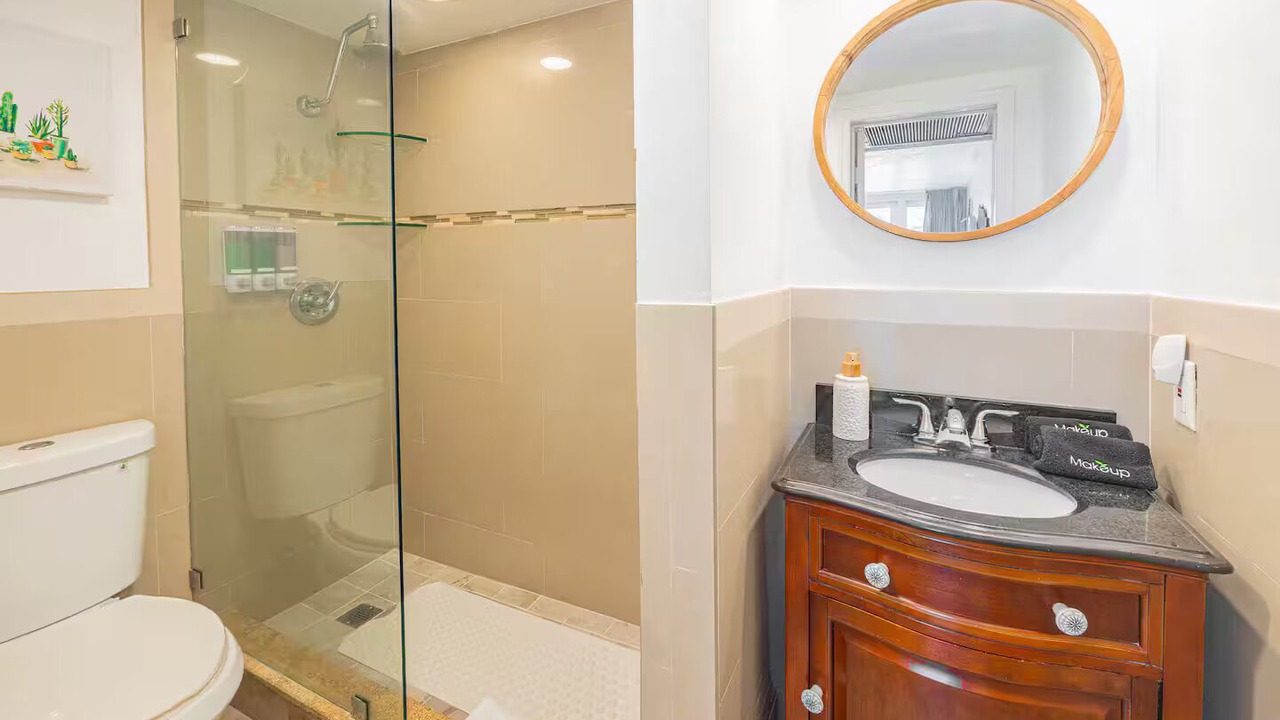 Photo of Bathroom in Bermuda Riviera