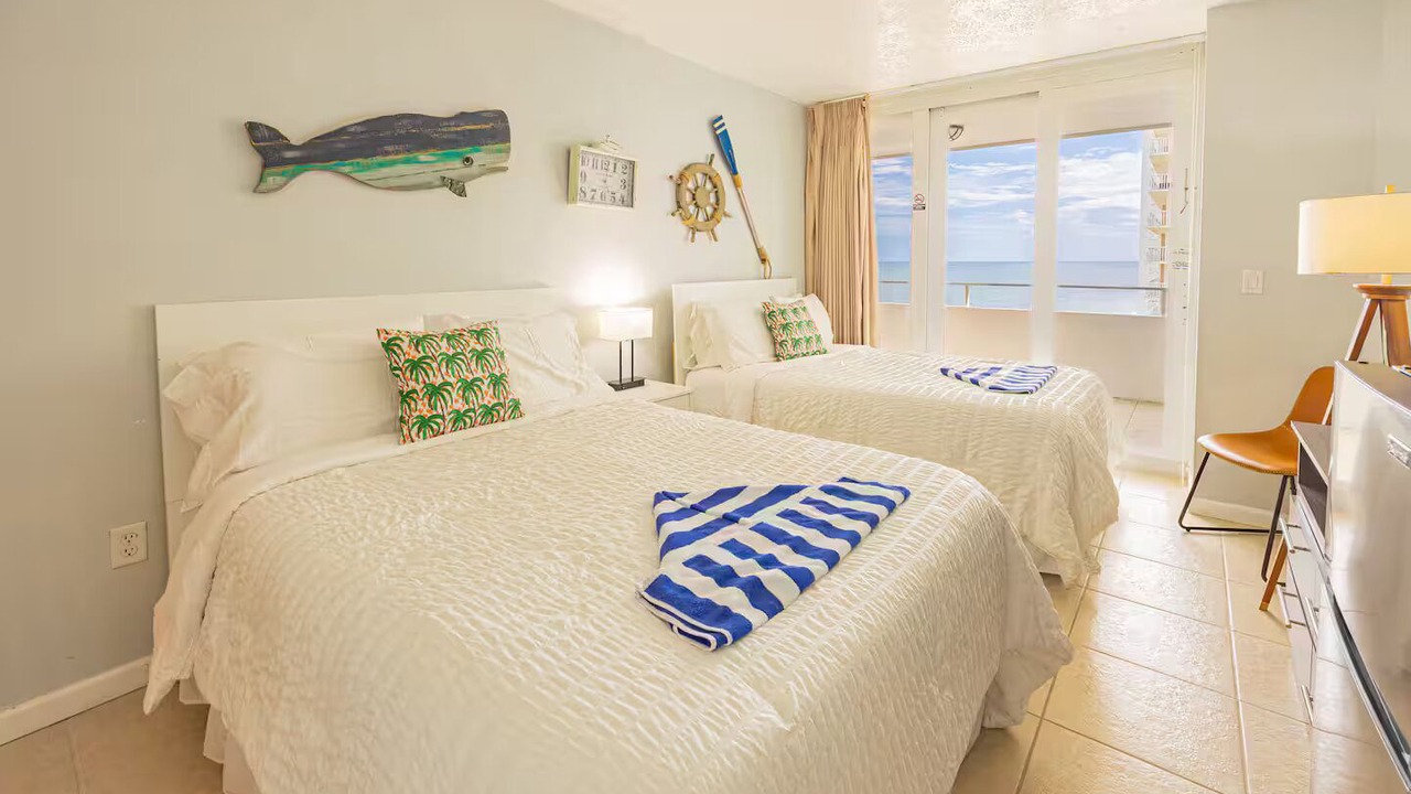 Photo of Bedroom in Bermuda Riviera
