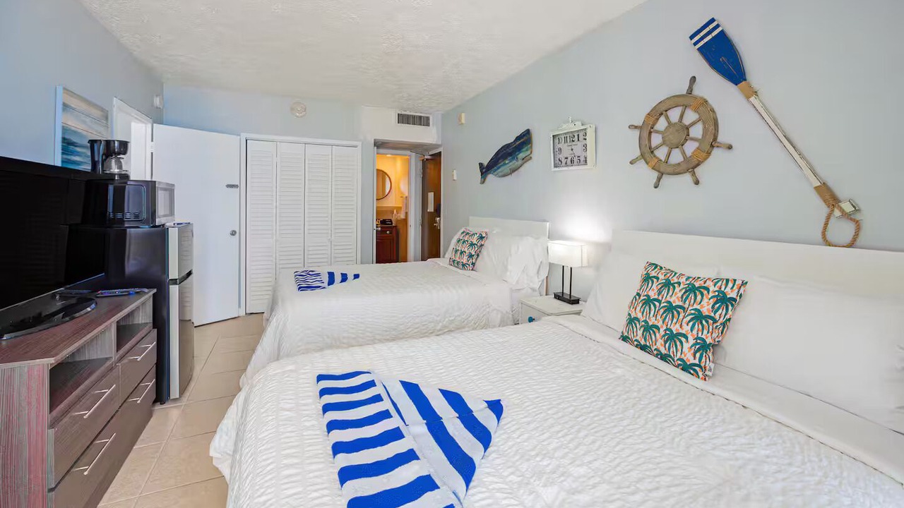 Photo of Bedroom in Bermuda Riviera