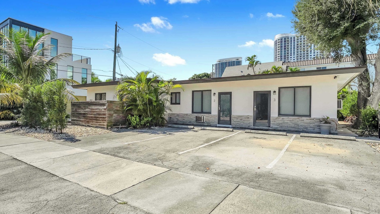 Photo of Outdoor in Beverly Heights