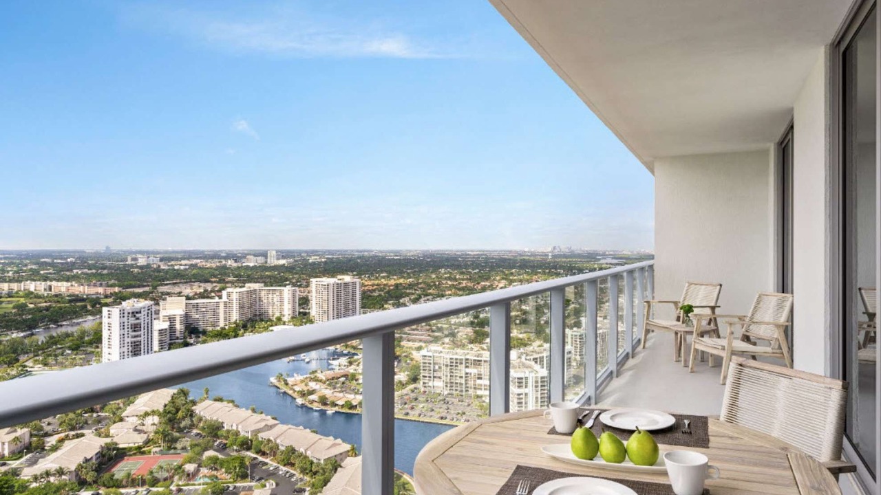 Photo of Patio Balcony in Hollywood South Central Beach