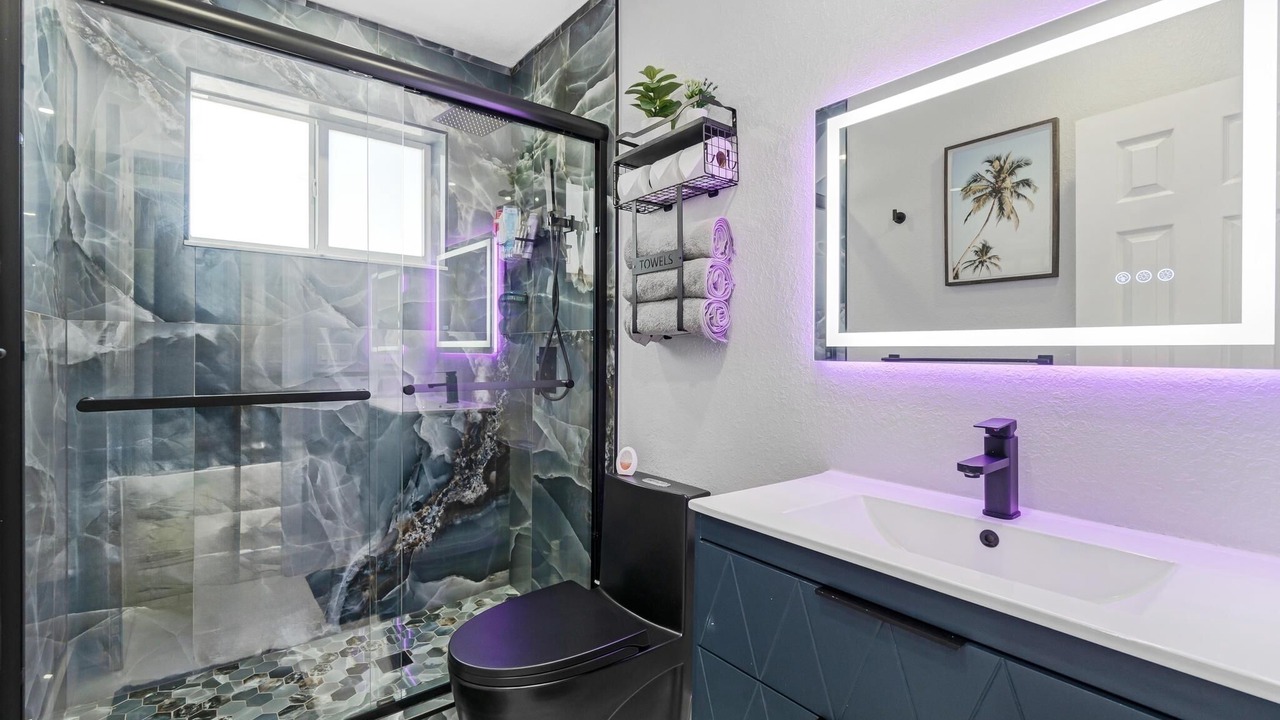 Photo of Bathroom in Miami Gardens