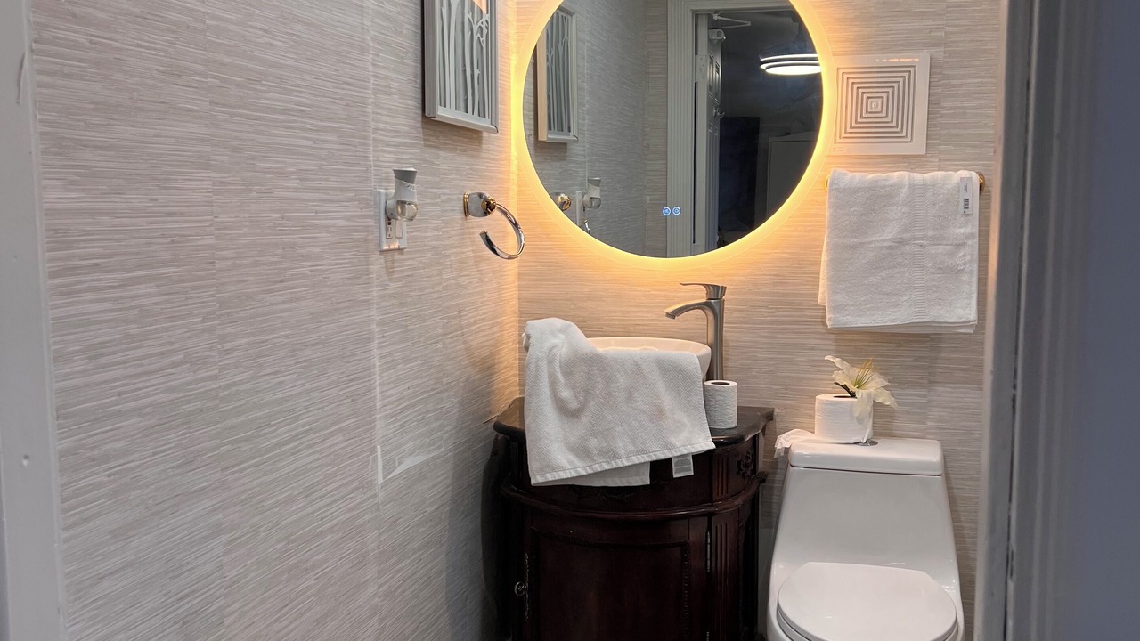 Photo of Bathroom in Sunrise