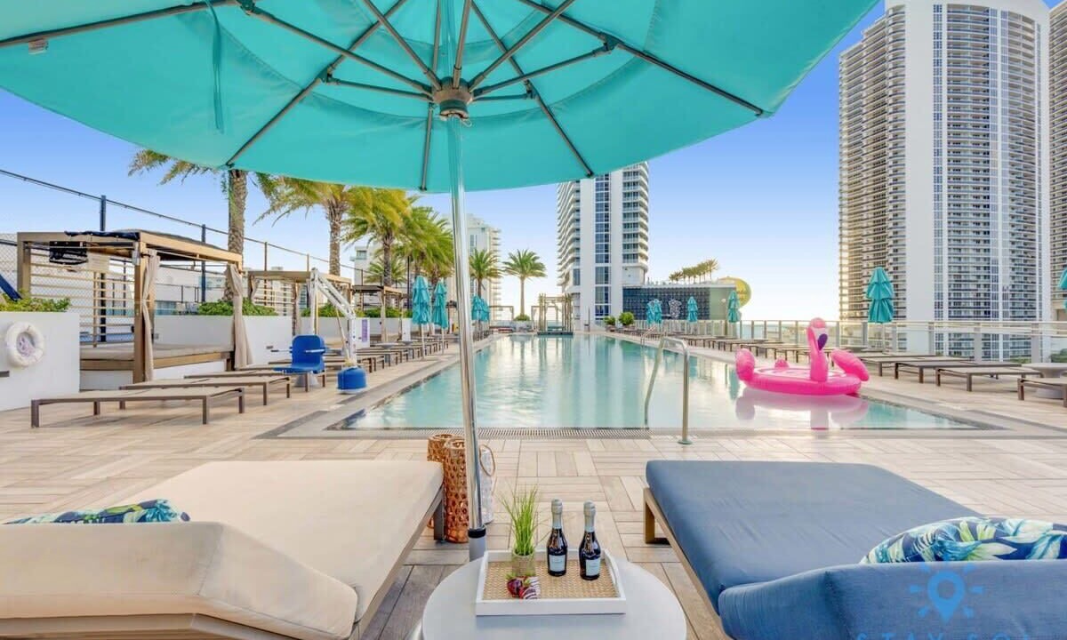 Photo of Outdoor in Hollywood South Central Beach