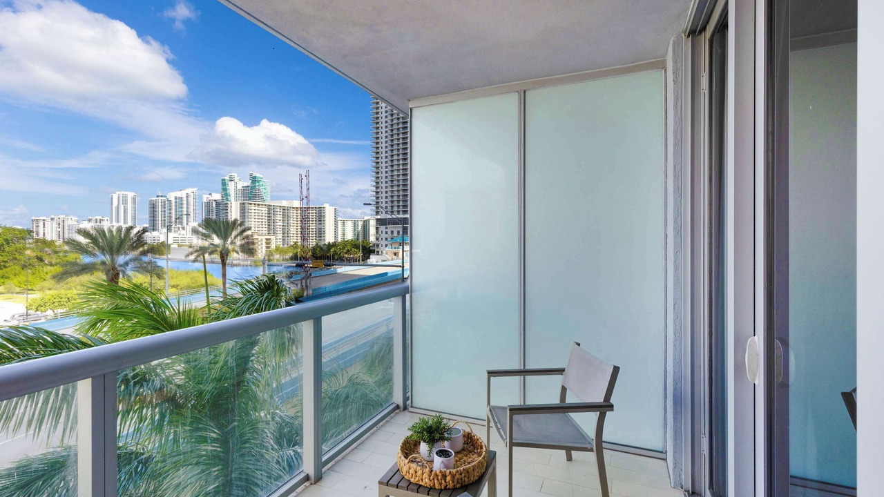Photo of Patio Balcony in Hallandale Beach