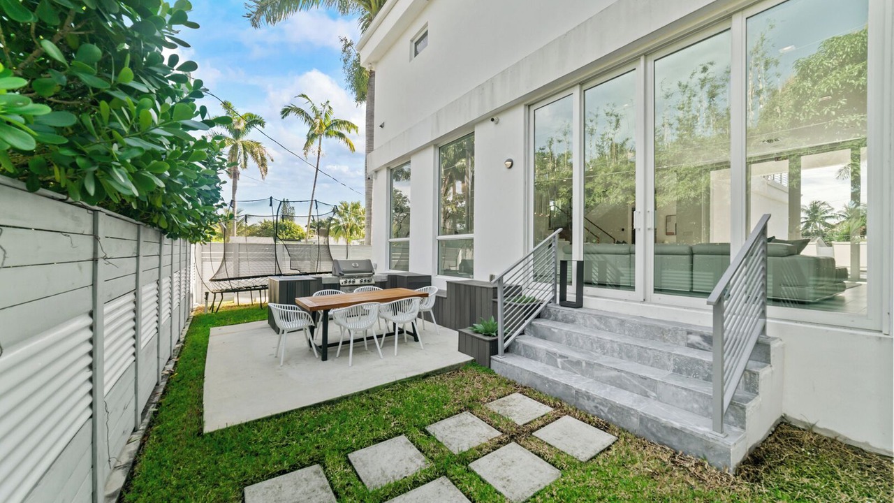 Photo of Outdoor in South Lake