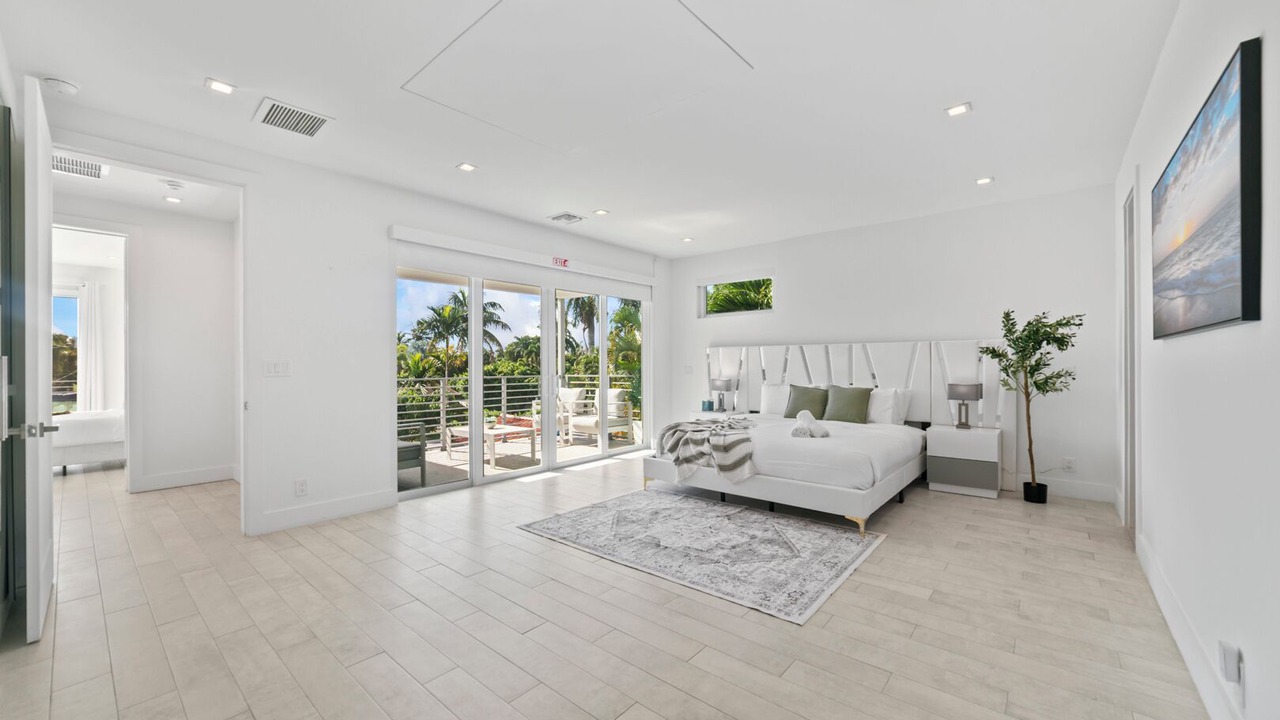 Photo of Bedroom in South Lake