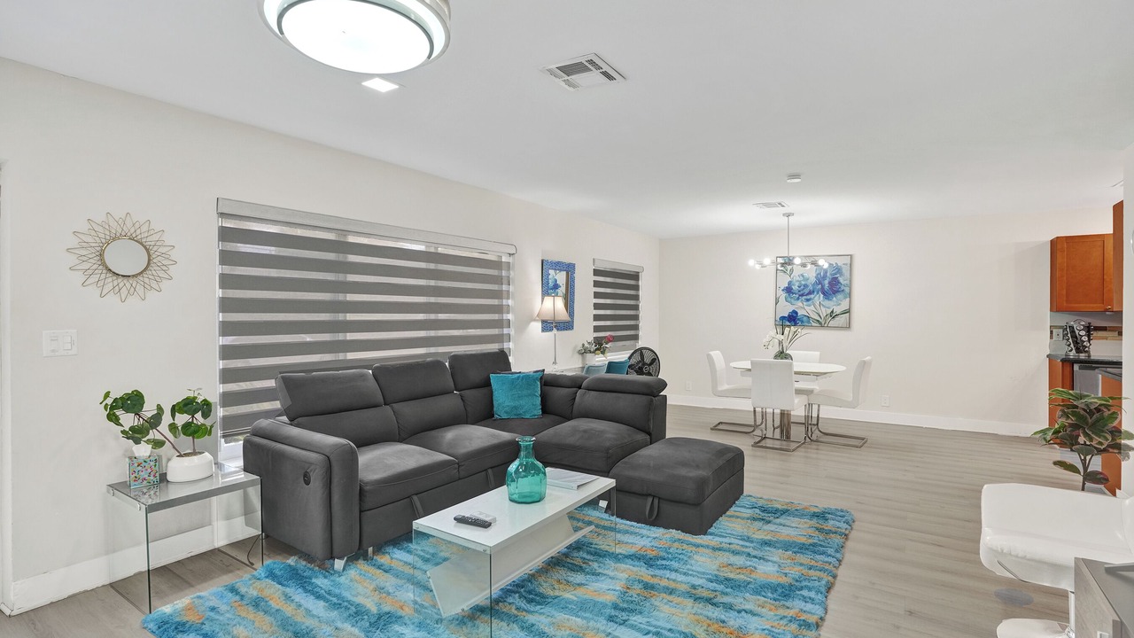 Photo of Livingroom in Coral Ridge
