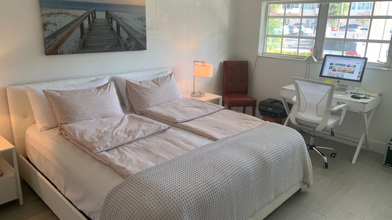 Photo of Bedroom in Bermuda Riviera