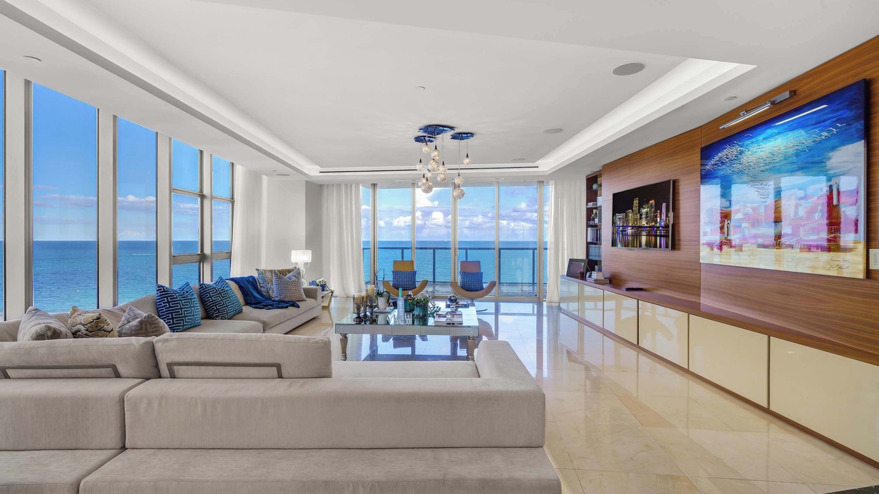 Photo of Bedroom in Bal Harbour