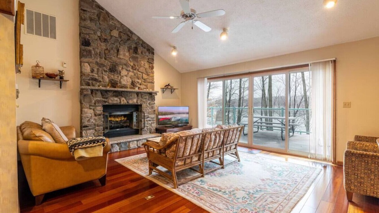 Photo of Livingroom in Gouldsboro