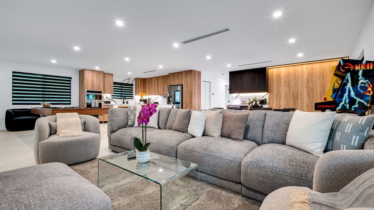 Photo of Livingroom in Golden Glades