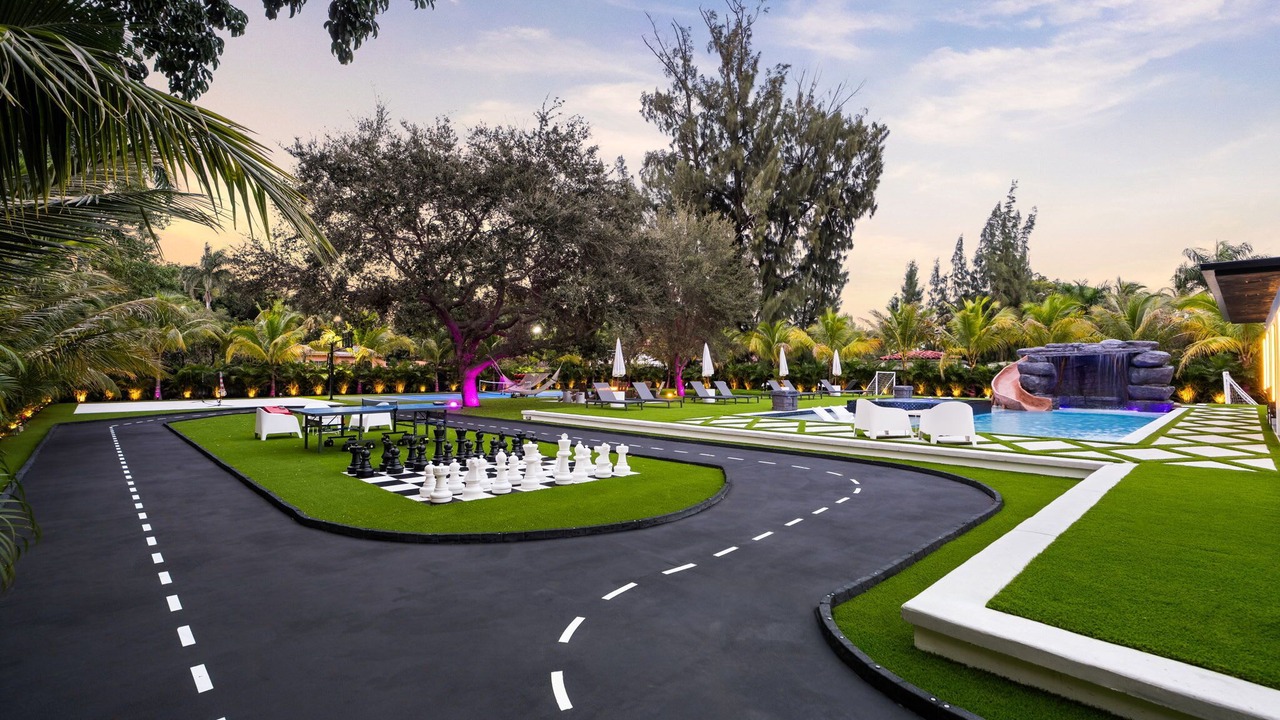 Photo of Outdoor in Golden Glades