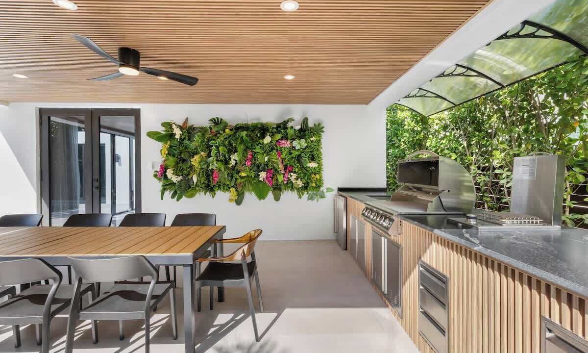 Photo of Outdoor in Northeast Miami