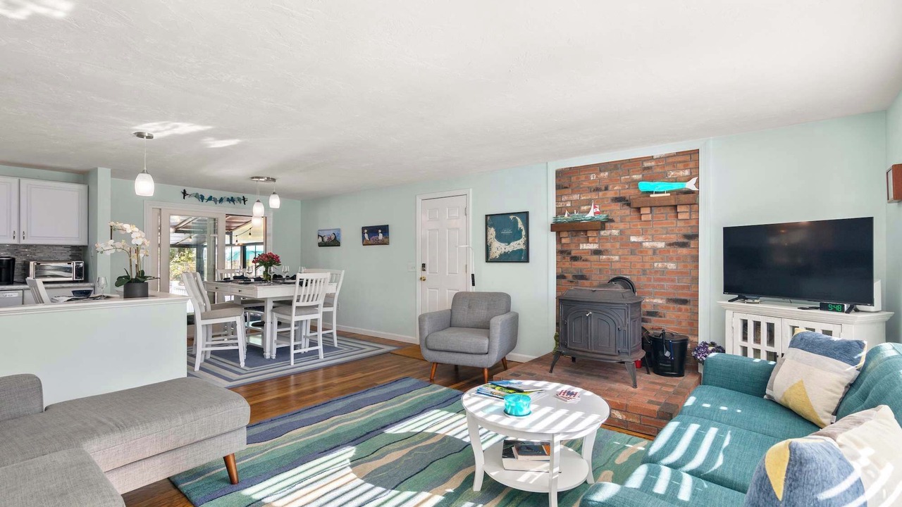 Photo of Livingroom in East Harwich