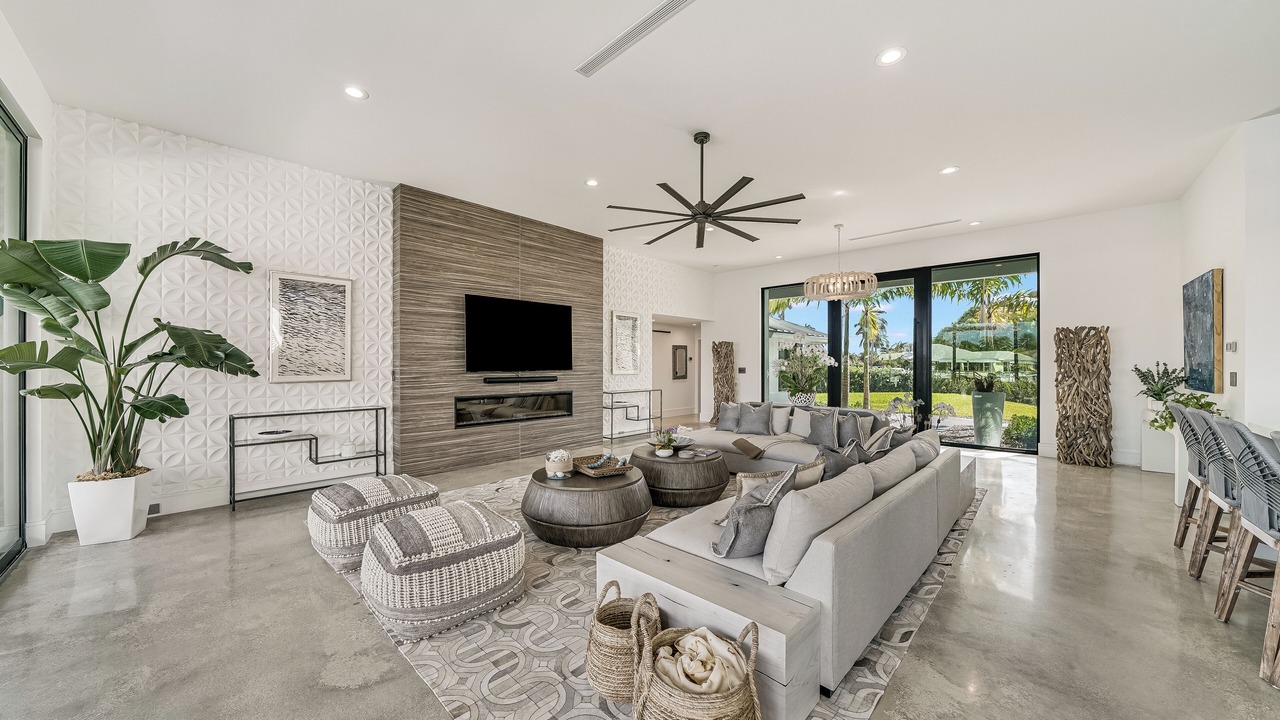 Photo of Livingroom in Ocean Ridge
