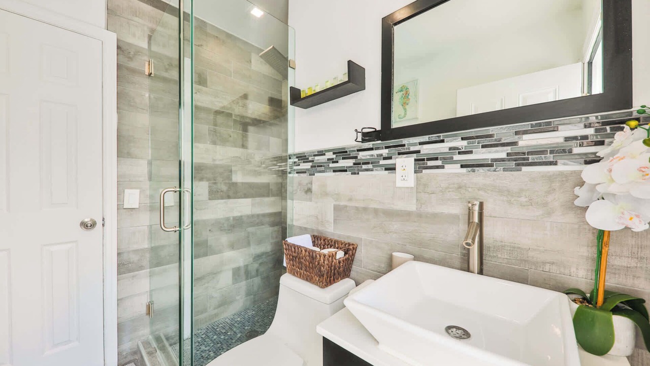 Photo of Bathroom in Driftwood