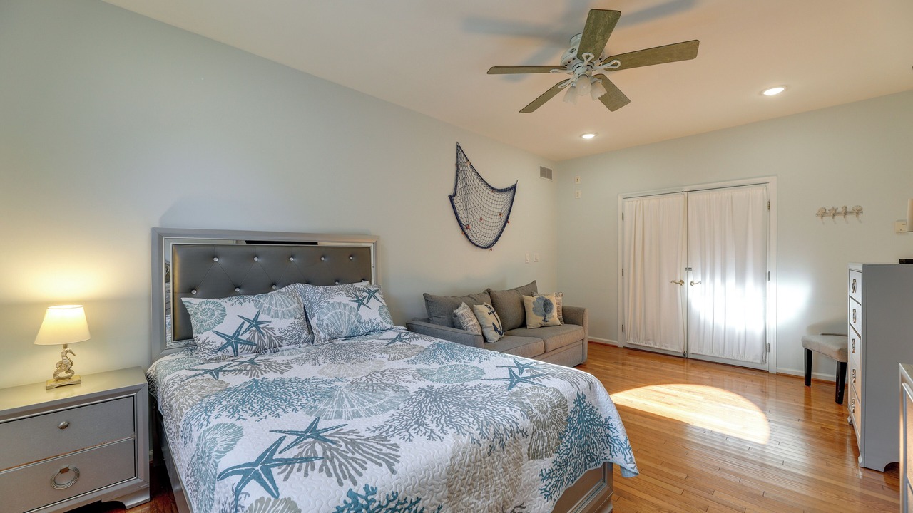 Photo of Bedroom in Caine Woods