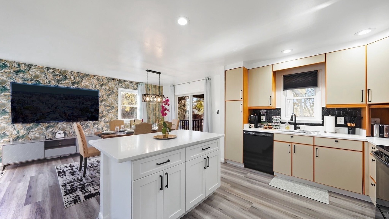 Photo of Kitchen in Cape Saint Claire