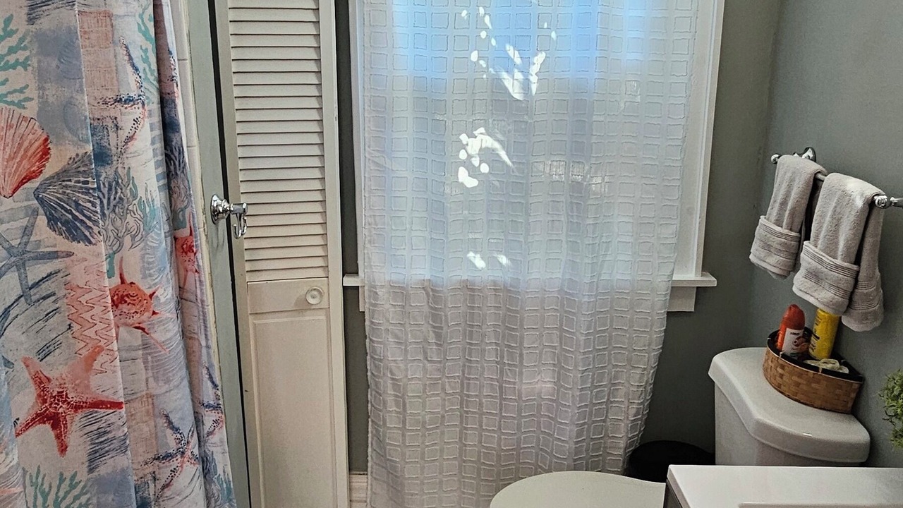 Photo of Bathroom in Riverside Park