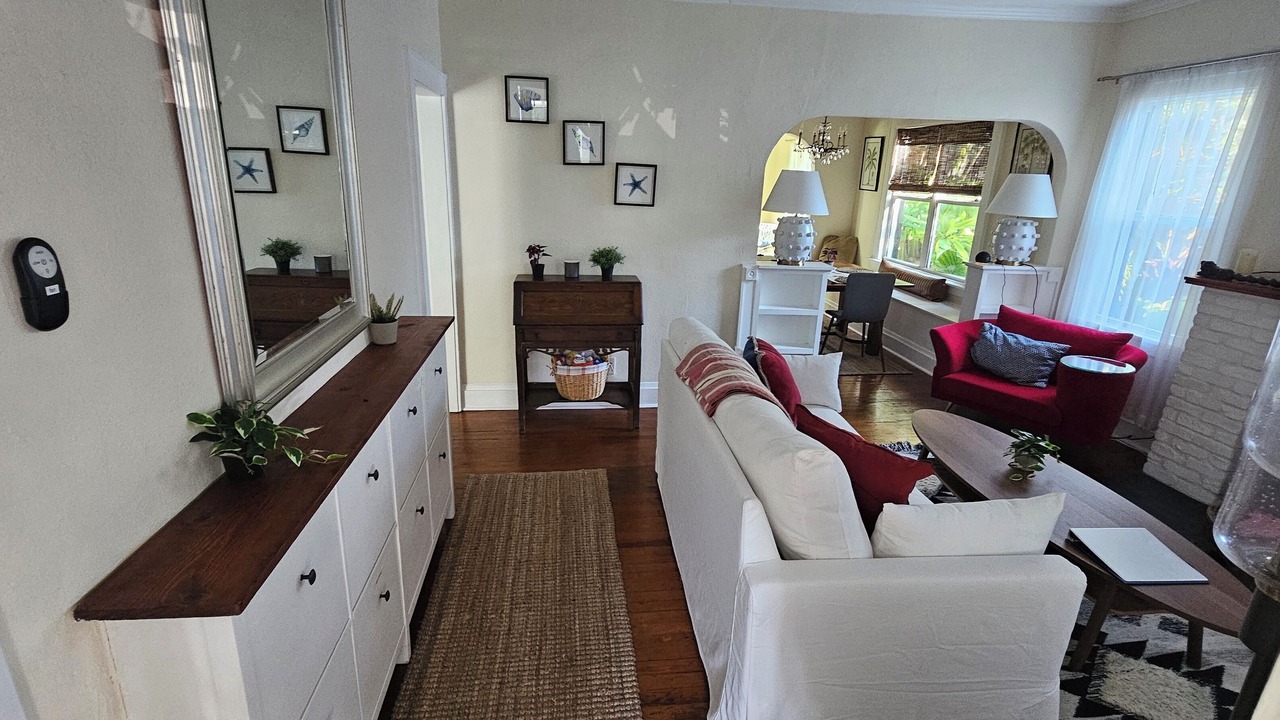 Photo of Livingroom in Riverside Park