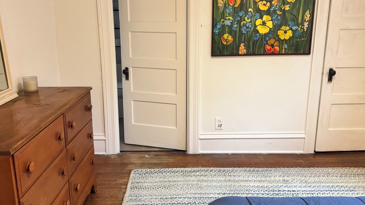 Photo of Bedroom in Jamestown
